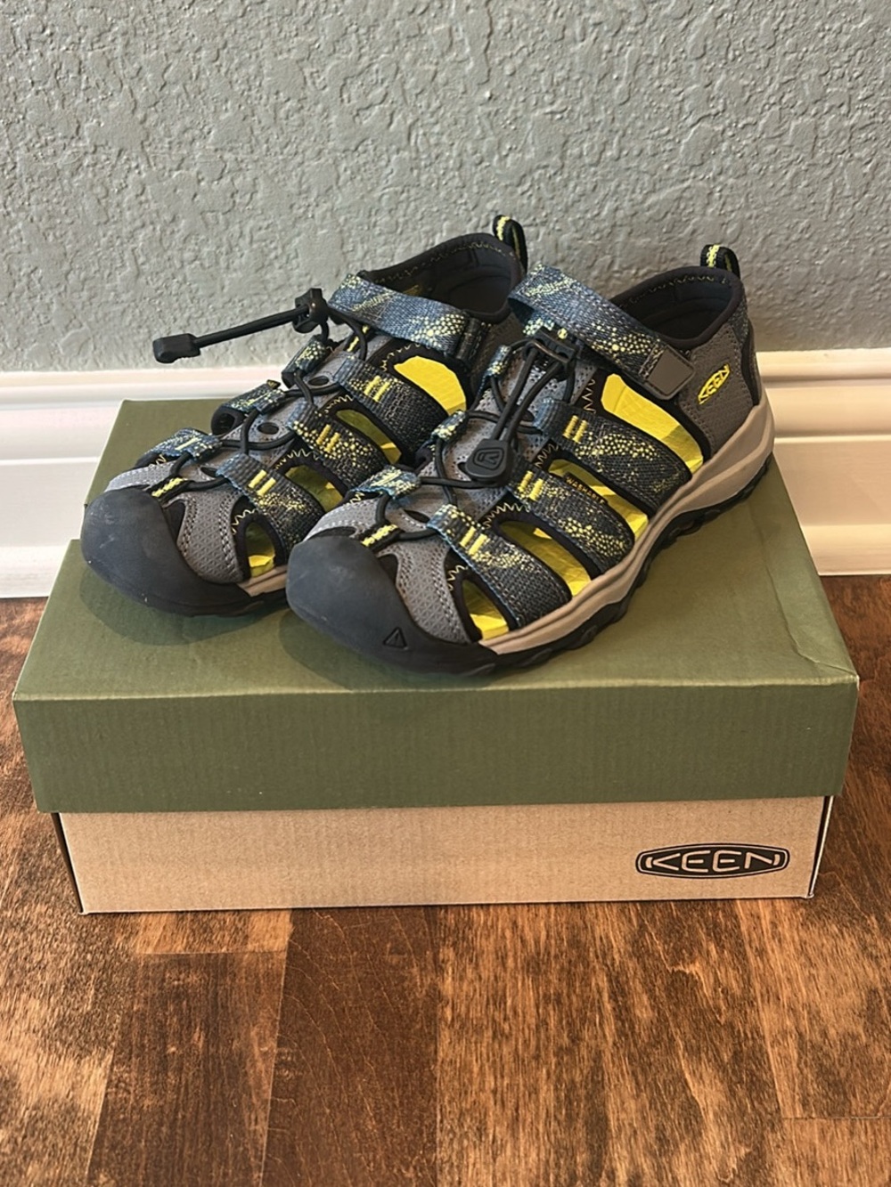 KEEN Youth Sandals